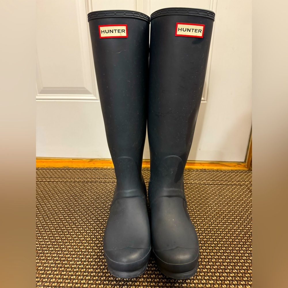 Hunter Wide Calf Boots size 8 with fleece and down inserts